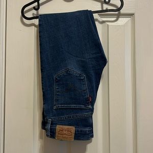 Women’s Levi’s Size 27 311 Shaping Skinny